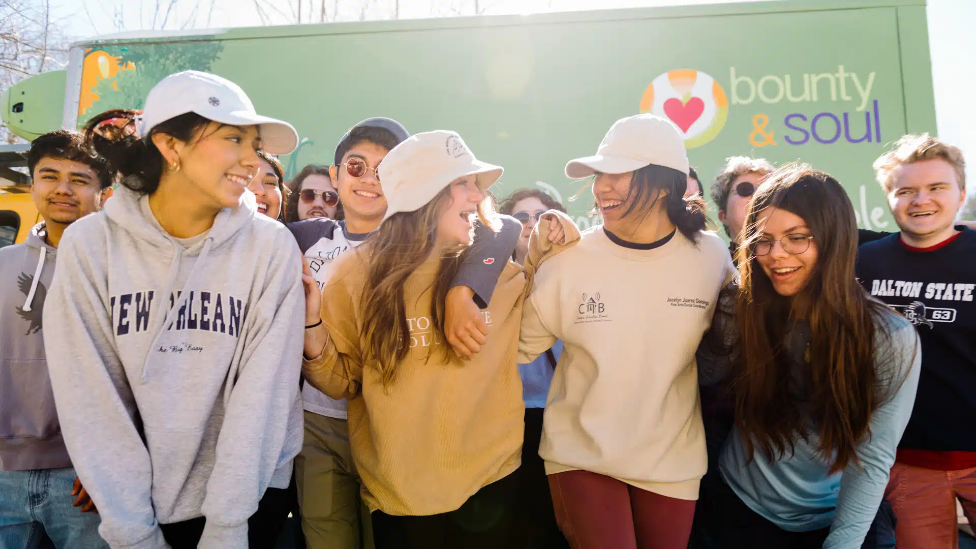 Bounty & Soul has a vast community of volunteers, including older kids and young adults.