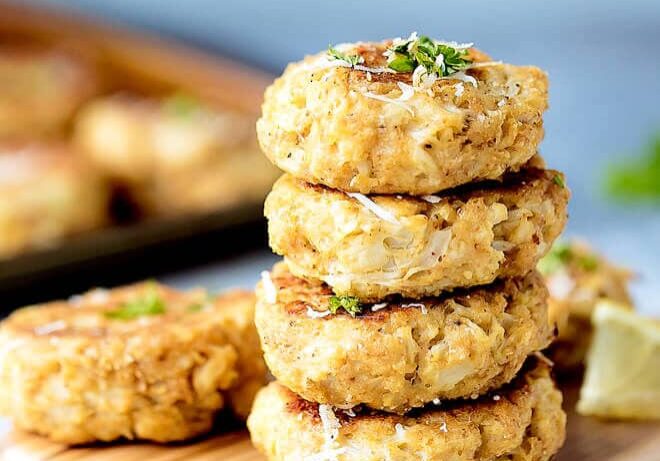 Cheesy-Cauliflower-Patties-Recipe-Baked-1-1-660x924